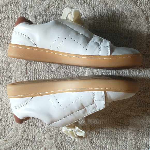 Stradivarius White Sneakers With Sherpa Tongue and Velveteen Shoelaces - Picture 11 of 12